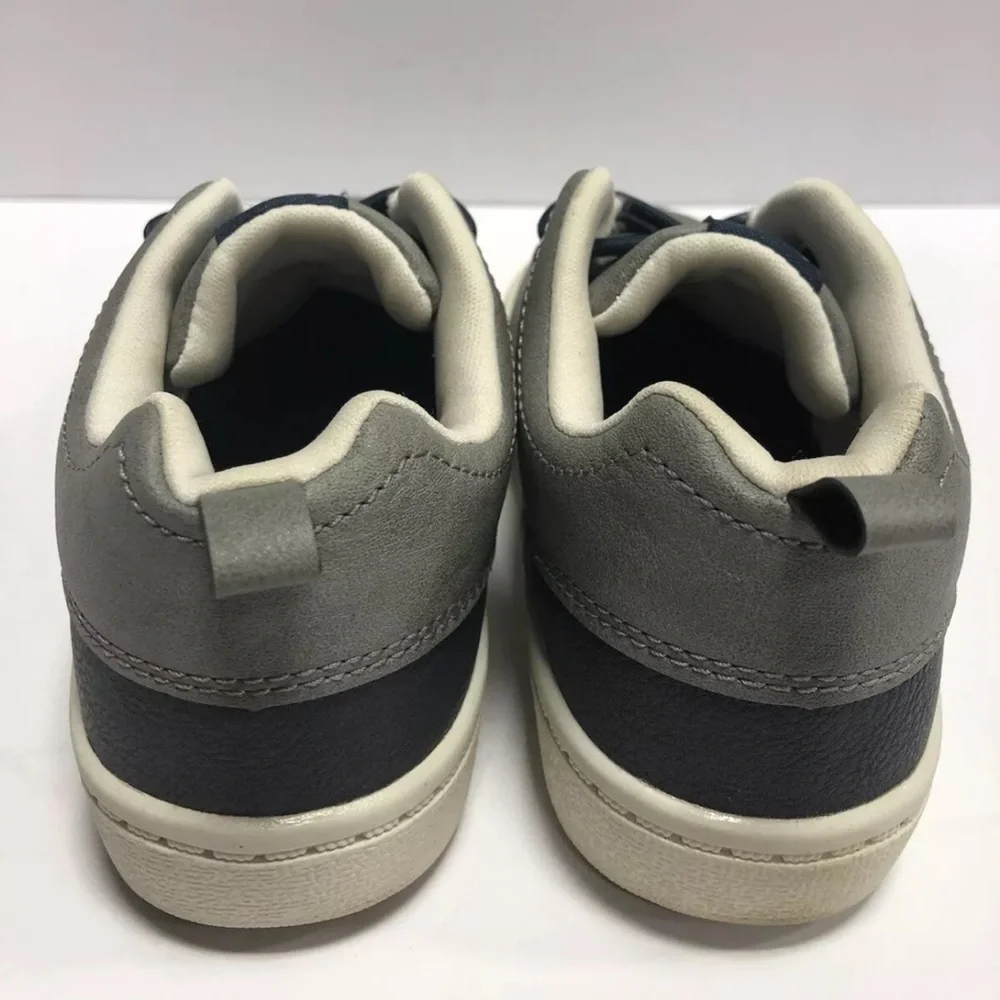 Carter’s Little Kids’ Alva, Gray Sneakers, Boys’ Size 10 M.